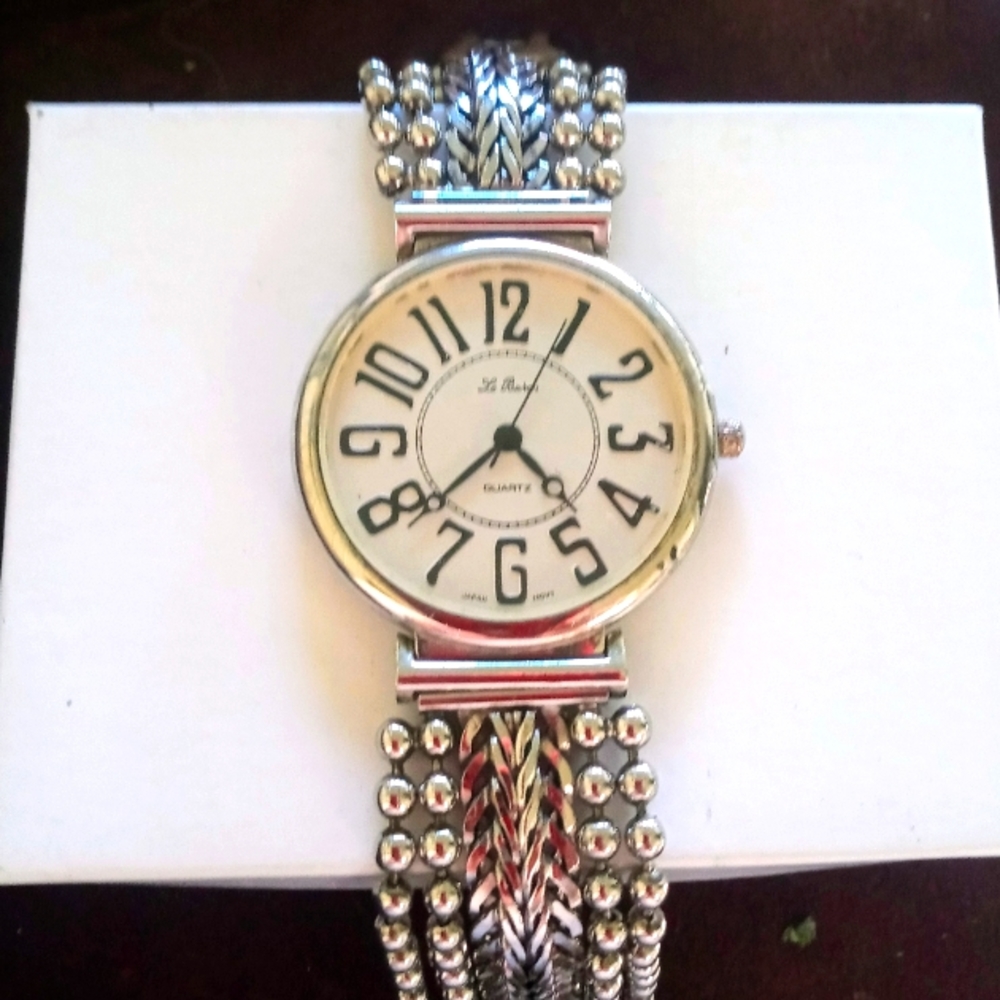 VINTAGE STERLING SILVER LARGE FACE FASHION WATCH